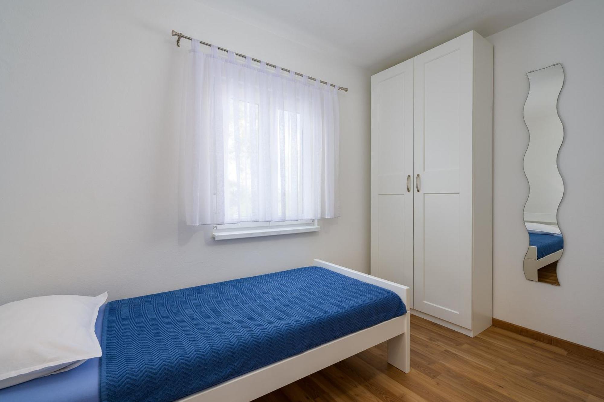 App D Comfort Умаг Экстерьер фото